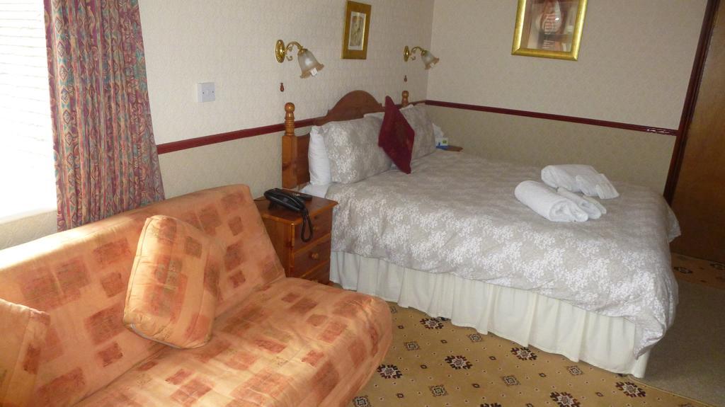 Whitehall Guest House Colwyn Bay Dış mekan fotoğraf