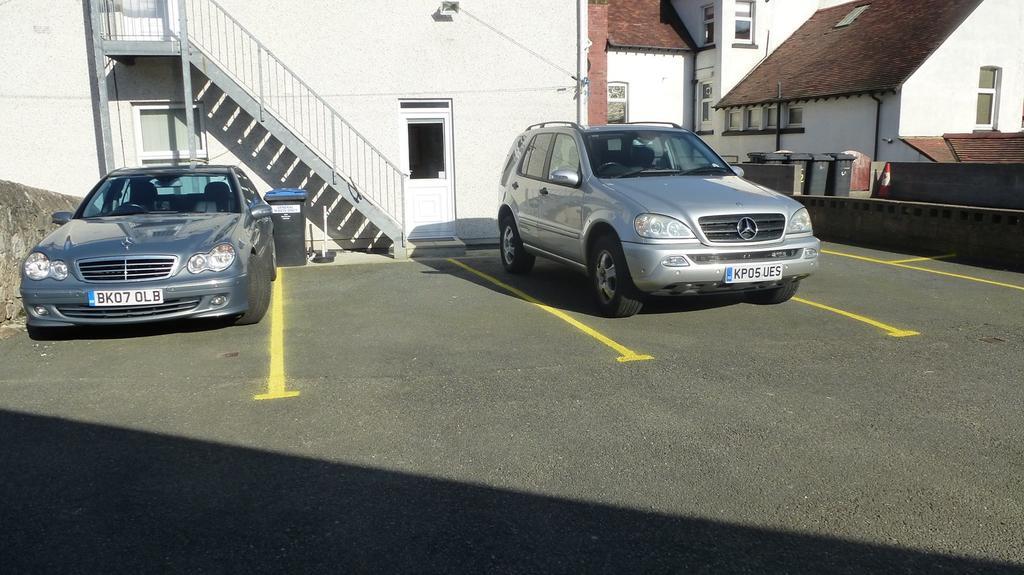 Whitehall Guest House Colwyn Bay Dış mekan fotoğraf